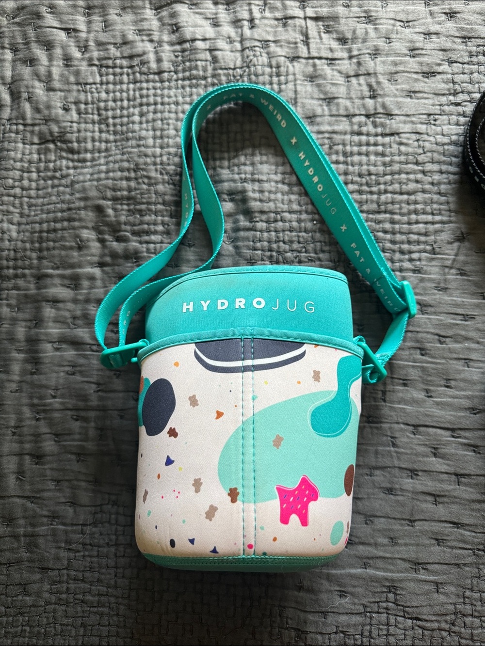 HydroJug Teal Abstract Pattern Crossbody Bottle Sling